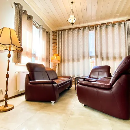 Pod Straznica Lutowiec