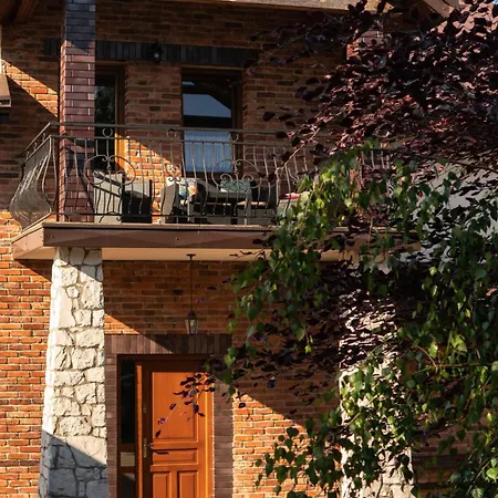 Pod Straznica Holiday home Lutowiec